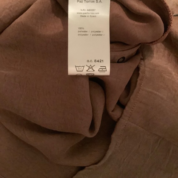 Woman’s top - Picture 4 of 4